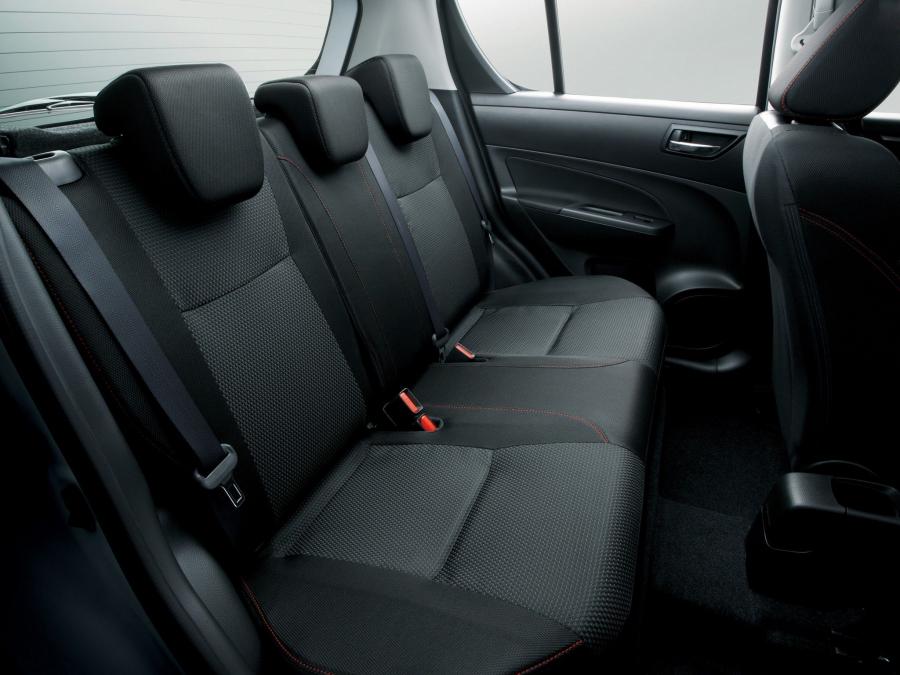  Suzuki Swift Sport 5-Door 2013 года  (фото 11 из 19)